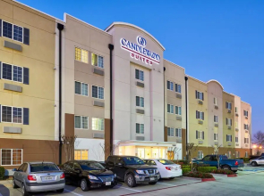 Candlewood Suites Houston Park 10