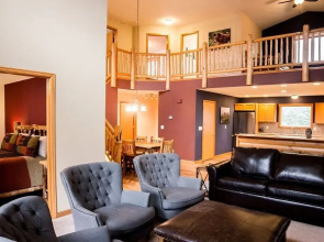 Sunset Ridge Condo Virginia Home â Luxurious 3 Bedroom, 2 Bath 3 Townhouse - #3106 by RedAwning
