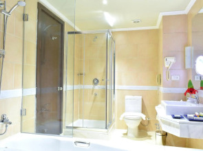 Parrotel Lagoon Waterpark Resort