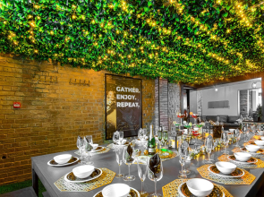 The Tudor Gathering Chester - City Centre Parking Hot Tub