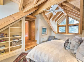 Serene Sun Valley Home w/ Hot Tub & Mtn Views