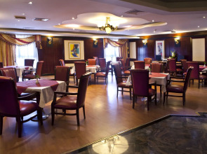 Landmark Plaza Hotel