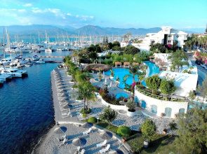 Yacht Classic Hotel - Boutique Class