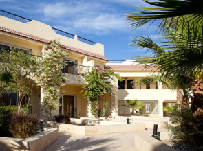 Royal Naama Bay Resort