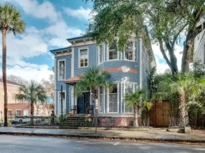 Forsyth Park 2 Bedroom Beauty