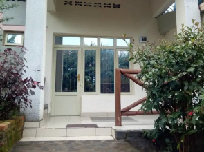 East Africa Amazon Guest House