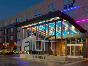 Aloft Omaha Aksarben Village
