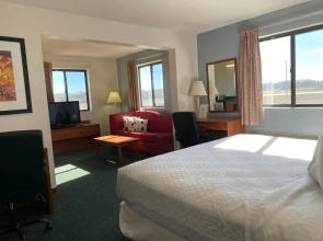 Super 8 Motel Carlyle
