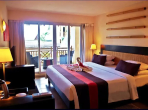 Pearl Beach Hotel