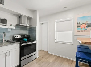 Studio w/ King Bed Heated Pool, Steps to Beach!