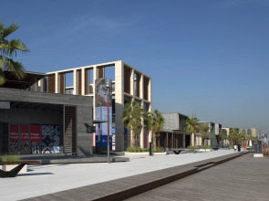 Hampton by Hilton Dubai Al Seef 