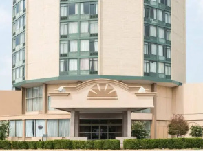 Ramada Philadelphia City Center
