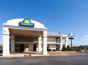 Days Inn West