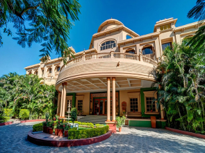 Renest Shraddha Inn - Shirdi