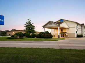 Travelodge by Wyndham Clinton Valley West Court