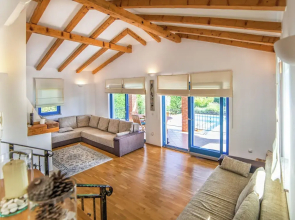 Detached modern villa with pool in Sveti Lovrec, near the beach and Porec