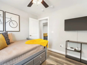 Earl Grey Escape - Chic 3 Bdr!