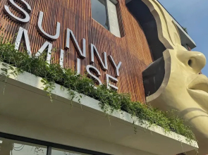 Sunny Muse by Betterplace