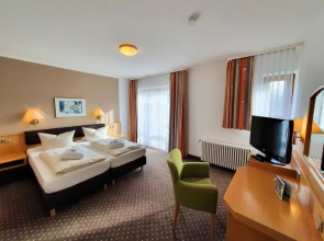 Hotel & Gasthof Zur Linde