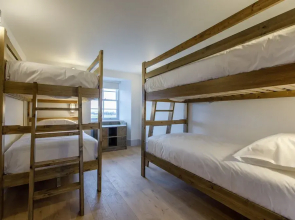 The Sail Loft - Hostel
