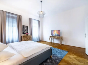 Apartment With Terrace King Bed in Krems Stadt
