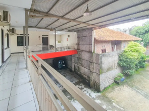 RedDoorz Syariah near Universitas Muhammadiyah Cirebon