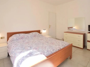 Awesome Apartment in Marina di Massa With 1 Bedrooms
