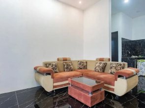 OYO 94049 Pondok Accilia