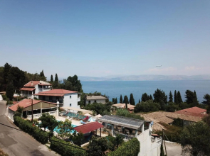 Romantic apartment in Mpenitses with shared pool