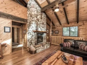 Antler Mountain Lodge - Four Bedroom Cabin