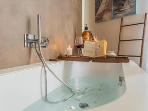 Rovelli 41 by Rent all Como