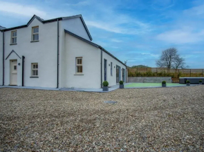 Kiln Park Farmhouse - 4 Bedroom Cottage - Narberth