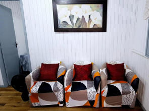 CASA completa em TORRES-RS - Na mais bela praia Gaúcha - Cozinha - Banheiro - Ar condicionado - Smart TV 32 Android Apps Youtube - Netflix - Prime Vídeo e Wi-Fi - Estacionamento - Acomoda até 10 pessoas - Anfitriã Superhost no BnB