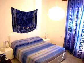 House With 5 Bedrooms in Brancaleone Marina, With Wonderful sea View, Enclosed Garden and Wifi Near the Beach