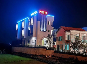 Punita Hotel