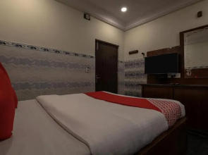 Hotel Sitara Inn