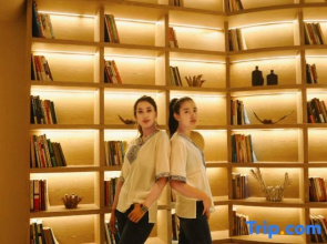 Xinlü Resort Hotel (Formerly Xinjiang Culture and Tourism Air Grassland Resort Hotel), Nalati