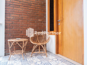 Twin House by OYO Rooms