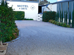 Motel River Bend