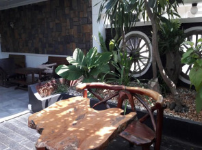 Garden Paradise Hotel & Serviced Apartment