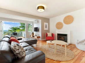 Eight on Church Waiheke Accommodation