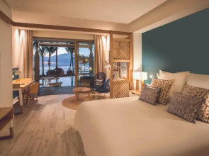 Victoria Beachcomber Resort & Spa - Victoria for 2 - Adults Only