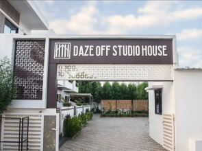 Daze Off Studio House