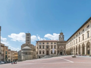 Lavish Holiday Home in Subbiano Arezzo With Swimming Pool