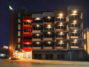 Отель Recenta Style Phuket Town