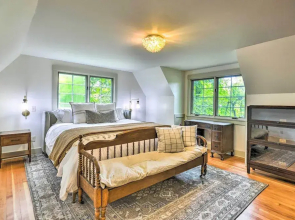 Peaceful + Elegant Cottage w/ Riverside View