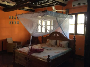 Kajibange Bar and Guesthouse