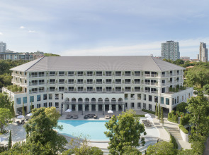 Отель Cross Pattaya Pratamnak