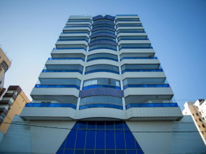 Apartamento de 3 Quartos - Em frente à Praia das Virtudes!