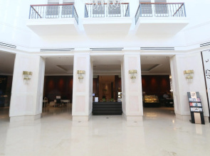 Java Paragon Hotel and Residences